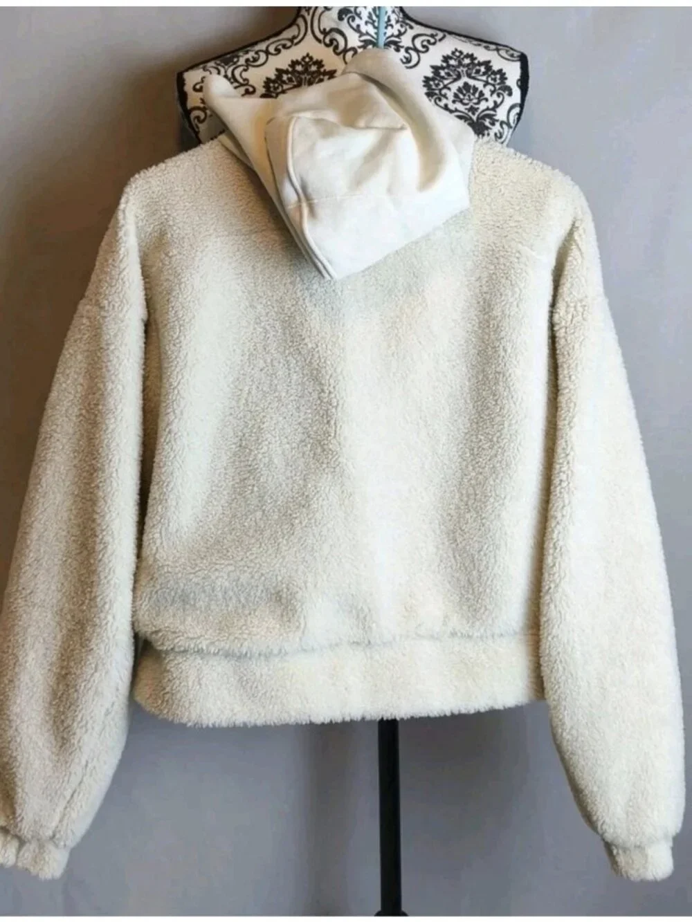 Lululemon Sherpa Fleece Hoodie Pullover Cream Cropped Size S/M No Tag